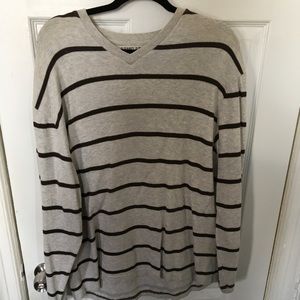 Old Navy XL Long Sleeve Brown and Tan Sweater.